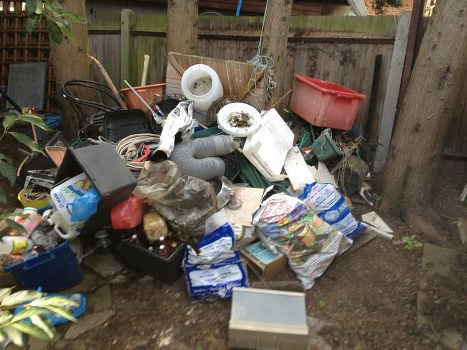 Professional skip hire company in East Ham assisting customers